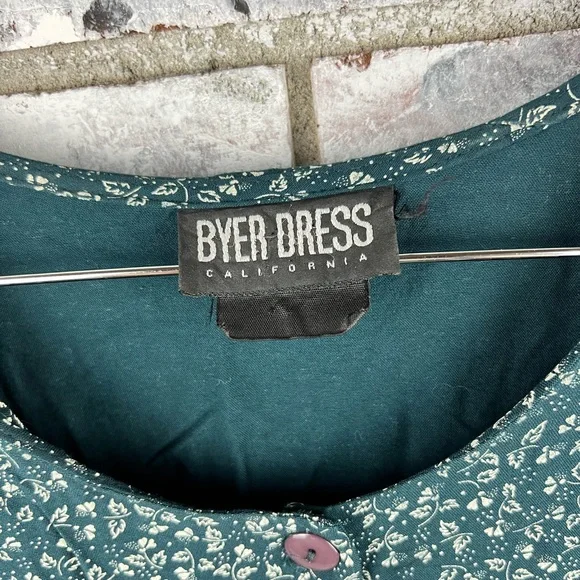 Byer Dress | Emerald Green Ditsy Floral Print Dress - Picture 2 of 7